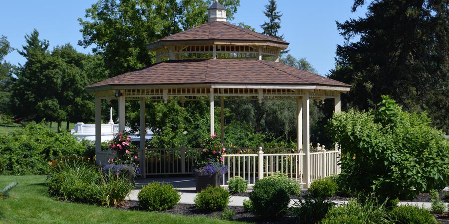 Jackson Wedding DJs - Mid-Michigan Wedding DJ - Sparty DJs