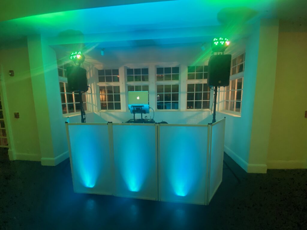 Burton Wedding DJs - Mid-Michigan Wedding DJ - Sparty DJs