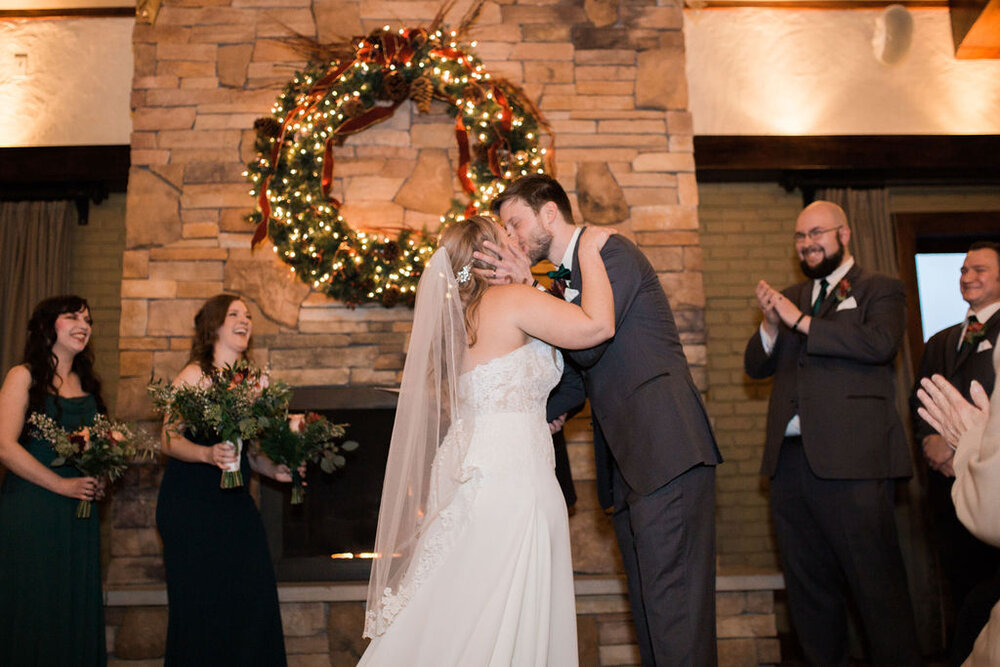 Bloomfield Hills Wedding DJs - Mid-Michigan Wedding DJ - Sparty DJs