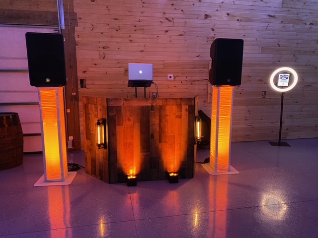 wedding dj in Michigan - Barn Wedding DJ - Sparty DJs